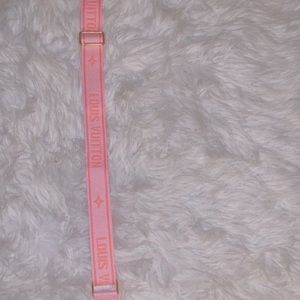 Louis Vuitton Clip on